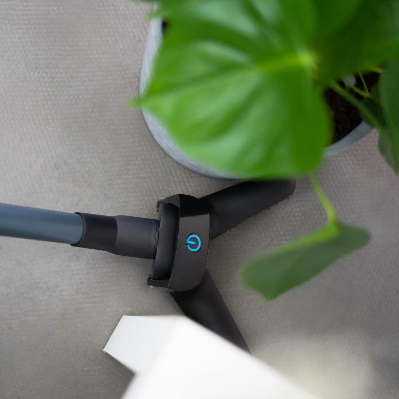 DustBlitz Flexible Floor Nozzle