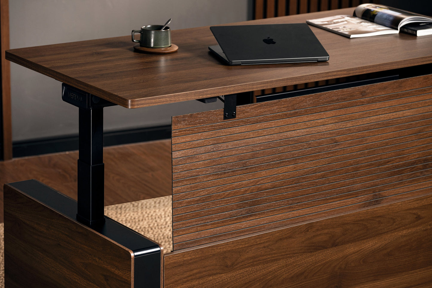 Elevance Executive Standing Desk