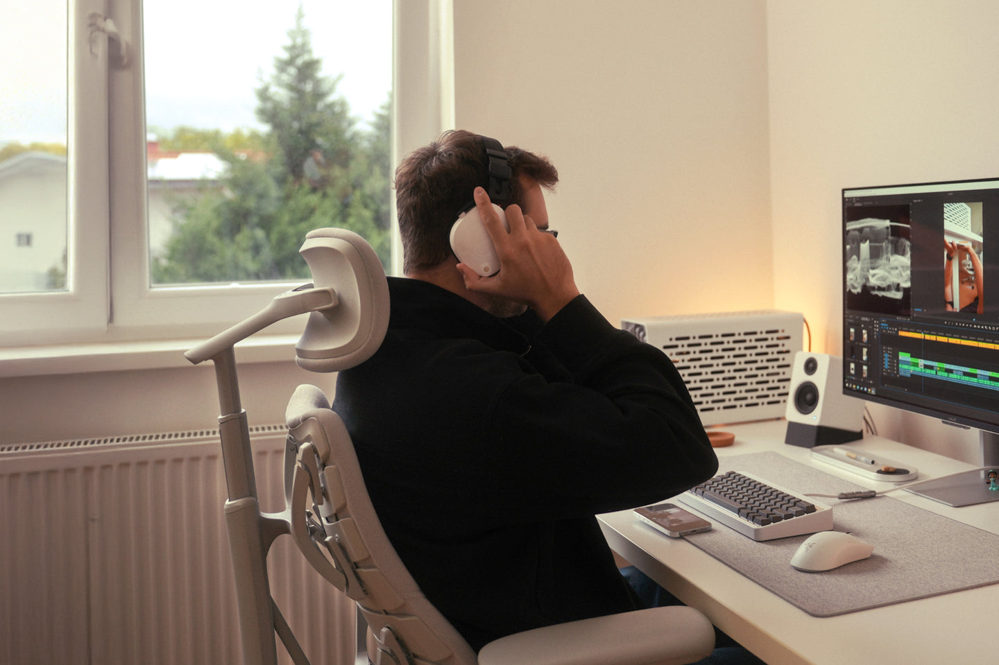 LiberNovo Omni 2.0 Dynamic Ergonomic Chair