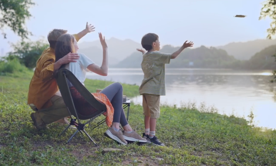 HOVERAir Drone – 8K Action Flying Camera